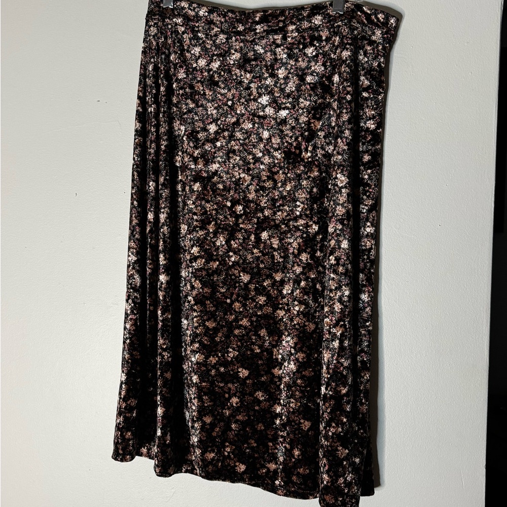 Floral crushed Velvet Midi Skirt